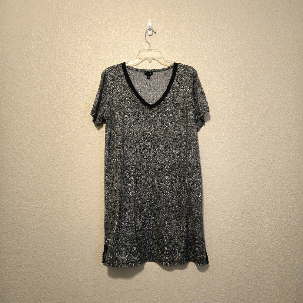 Womens Tahari Black and White Nightgown Size L